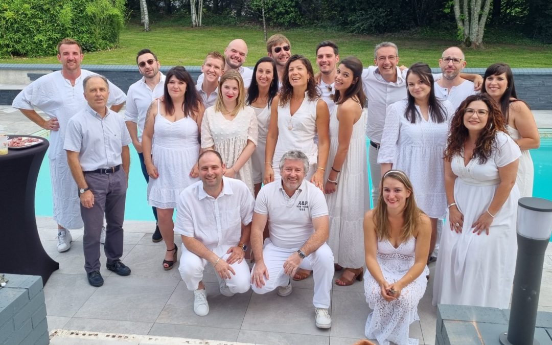 Photo d'équipe soirée blanche Juillet 2021